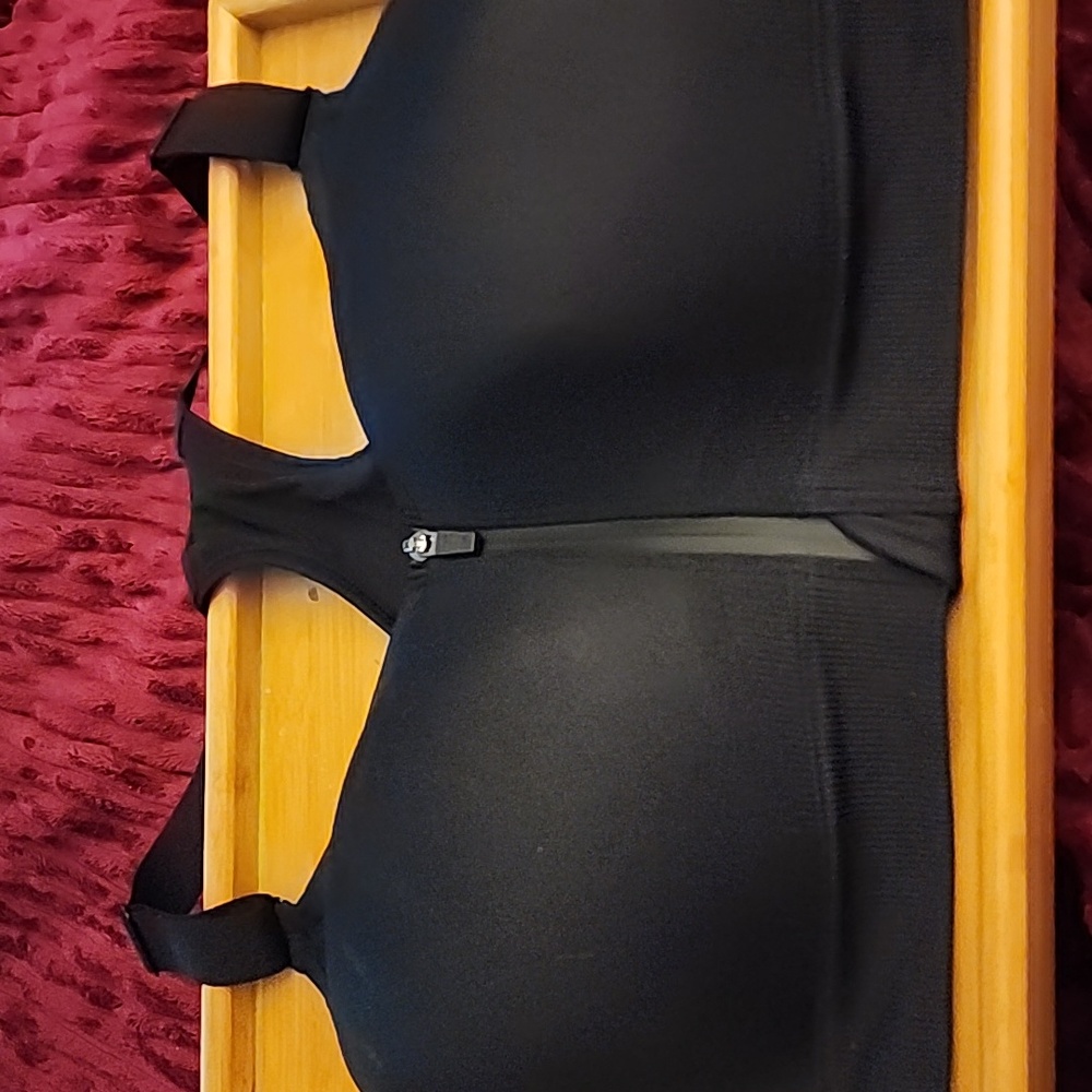 Victoria secret active wear sports bra